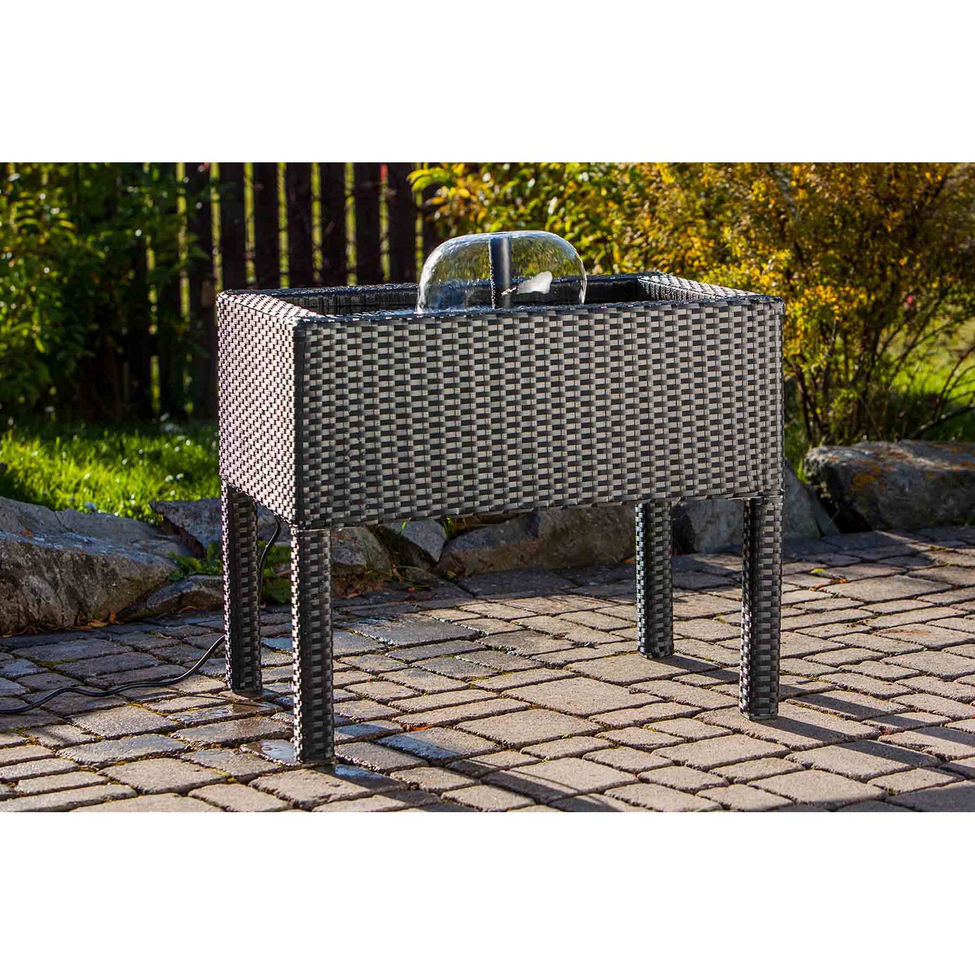 Heissner 015196-00 Rattan Terrassen-Hochteich mit Wasserspiel, schwarz grauer Gartenteich aus Rattan mit Wasserfontäne