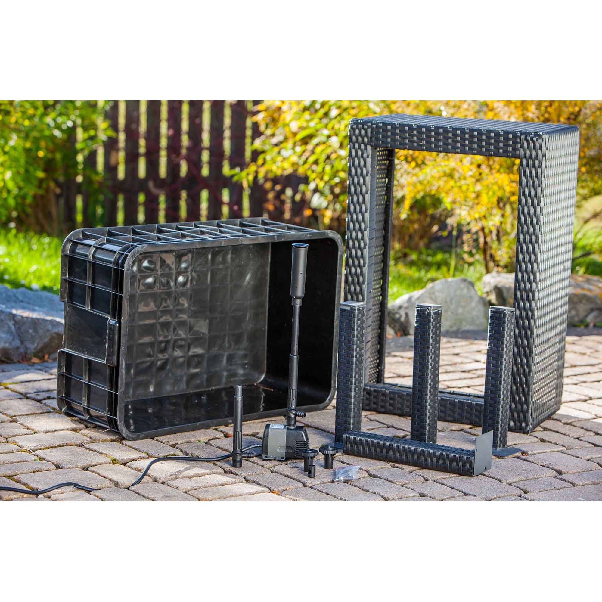Heissner 015196-00 Rattan Terrassen-Hochteich mit Wasserspiel, schwarz grauer Gartenbrunnen aus Rattan in Einzelteile zerlegt